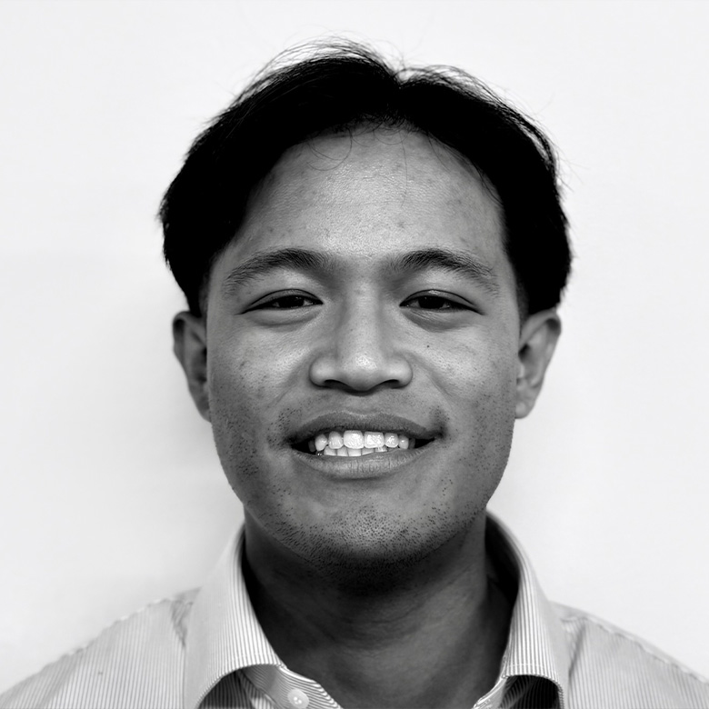 Martin-Topacio-Black-and-White
